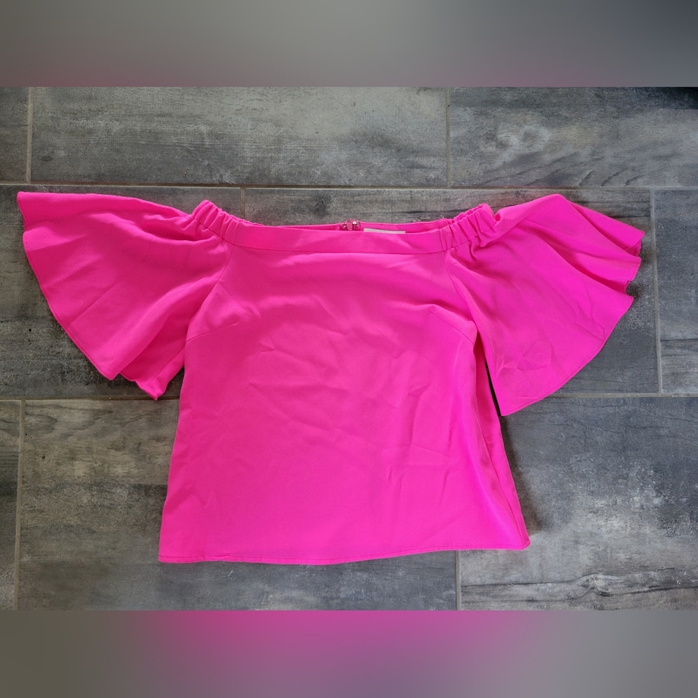 Dobe. Pink Off-Shoulder Women's Top. Zip Back. Excellent Condition